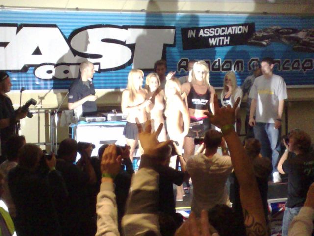 babes027